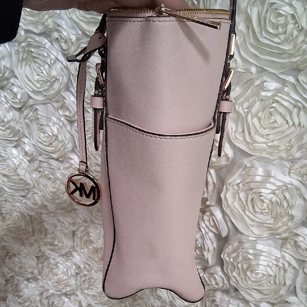 Michael Kors Pale Pink Leather Tote with Gold Hardware - Picture 3 of 7